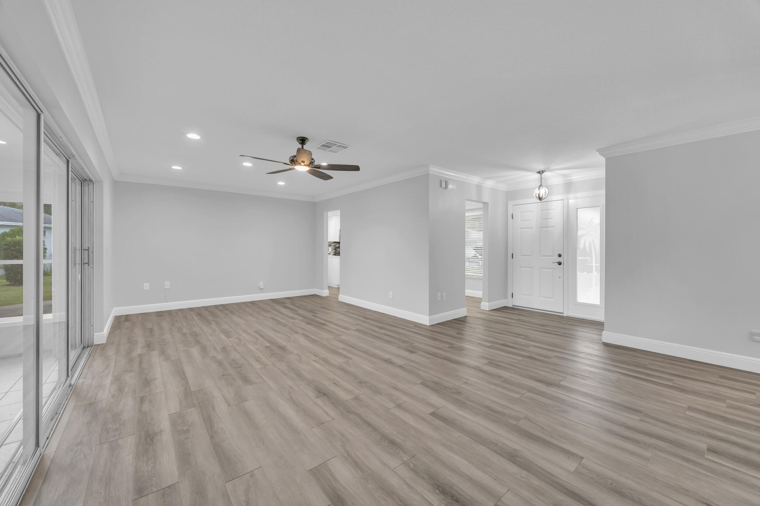 9390 SE Little Club Way N