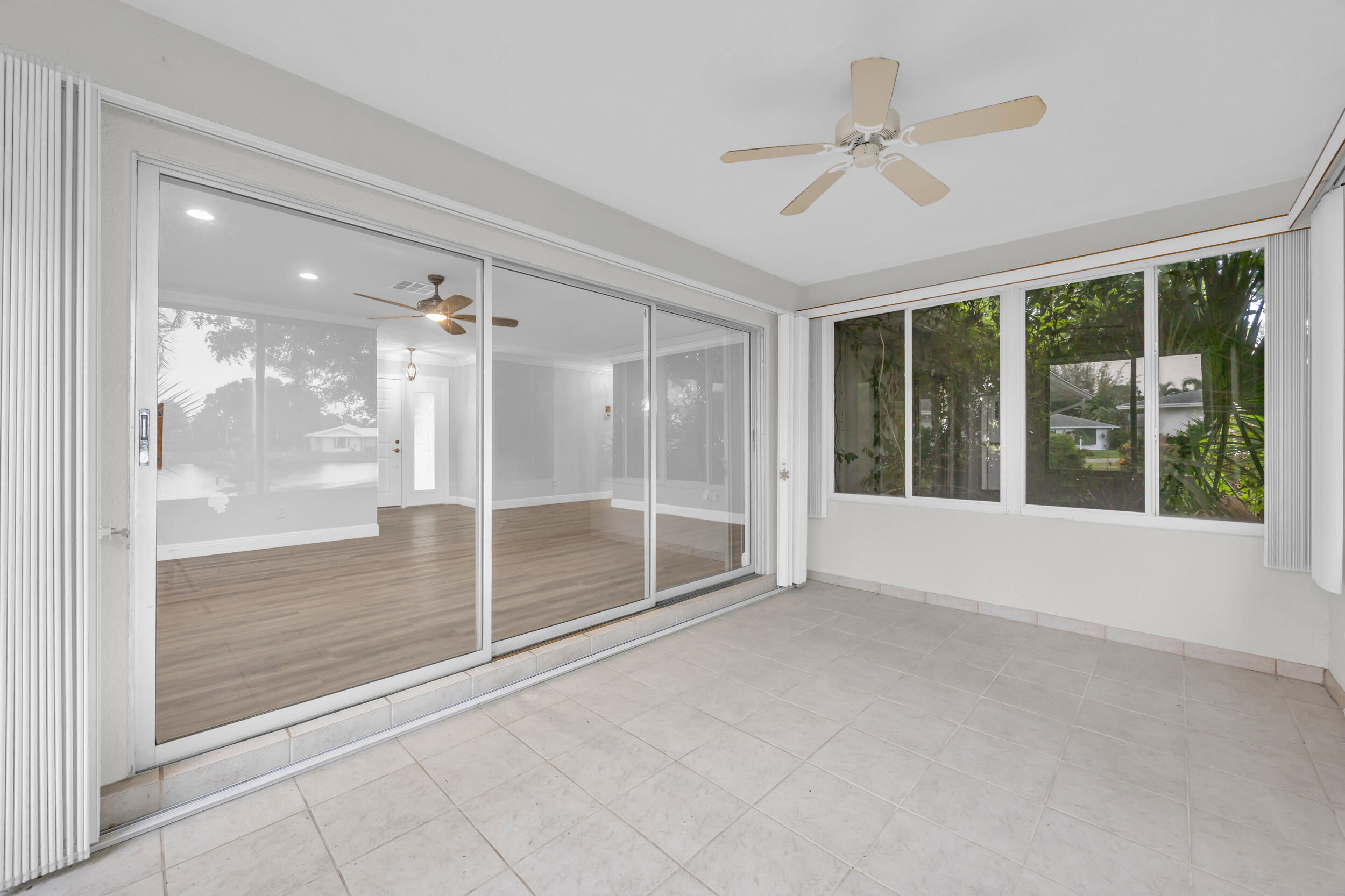 9390 SE Little Club Way N