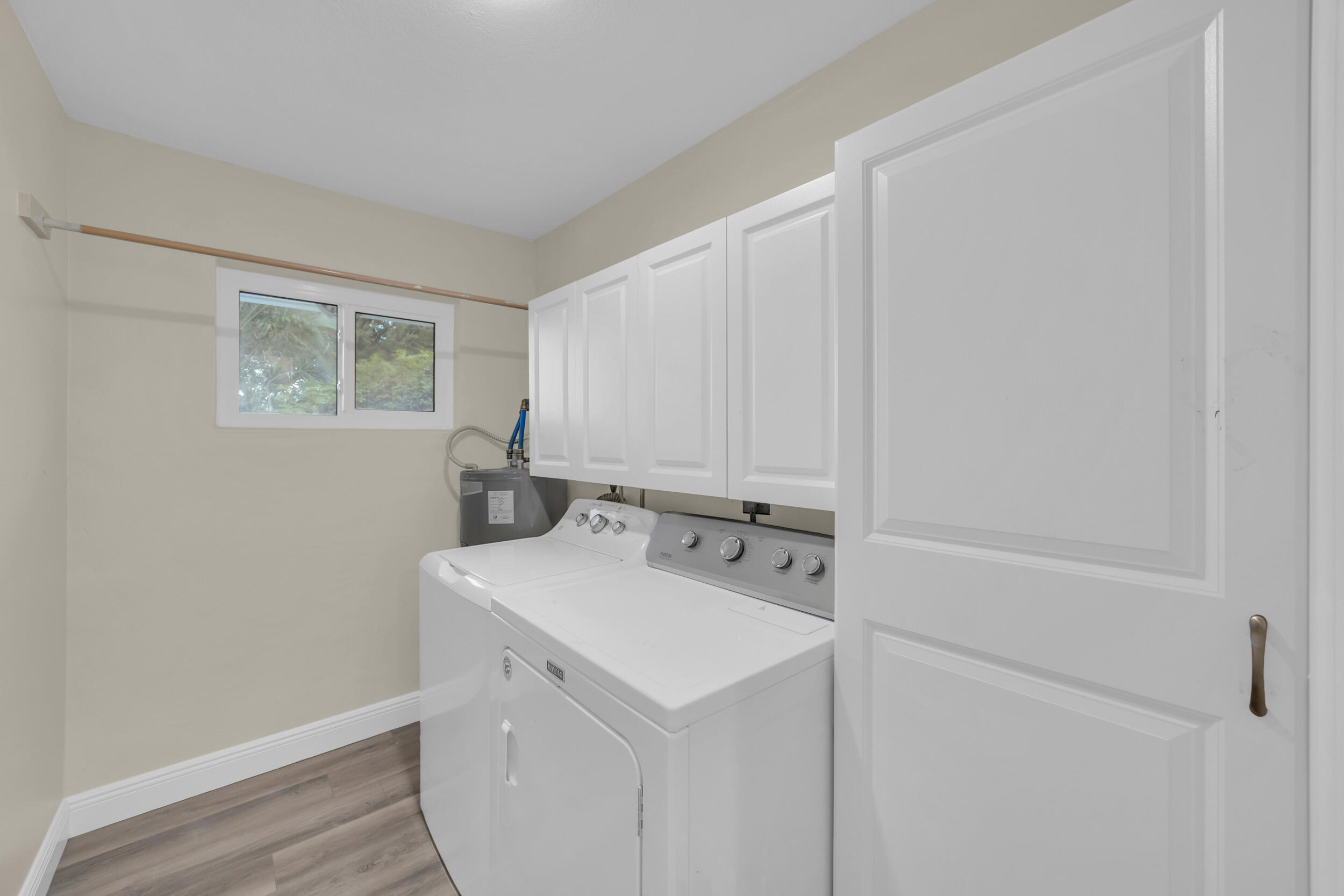 9390 SE Little Club Way N