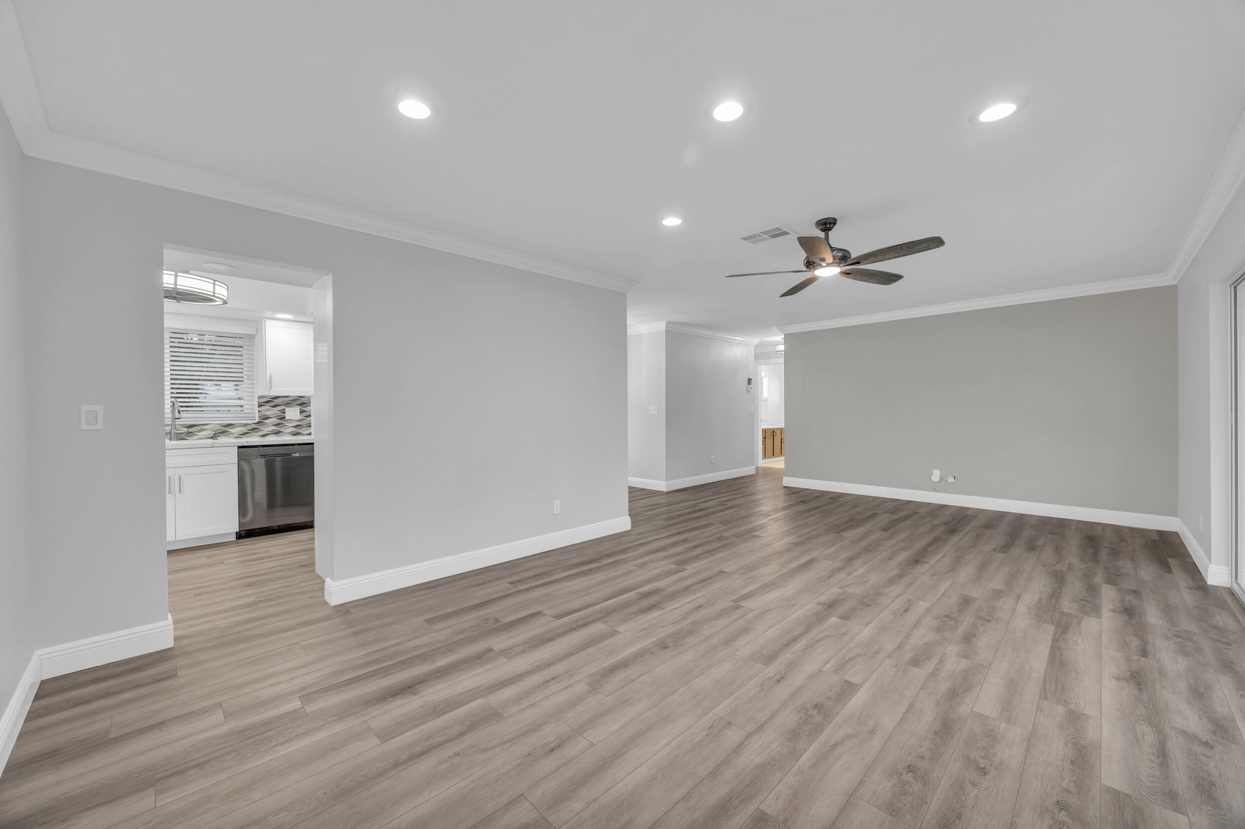 9390 SE Little Club Way N