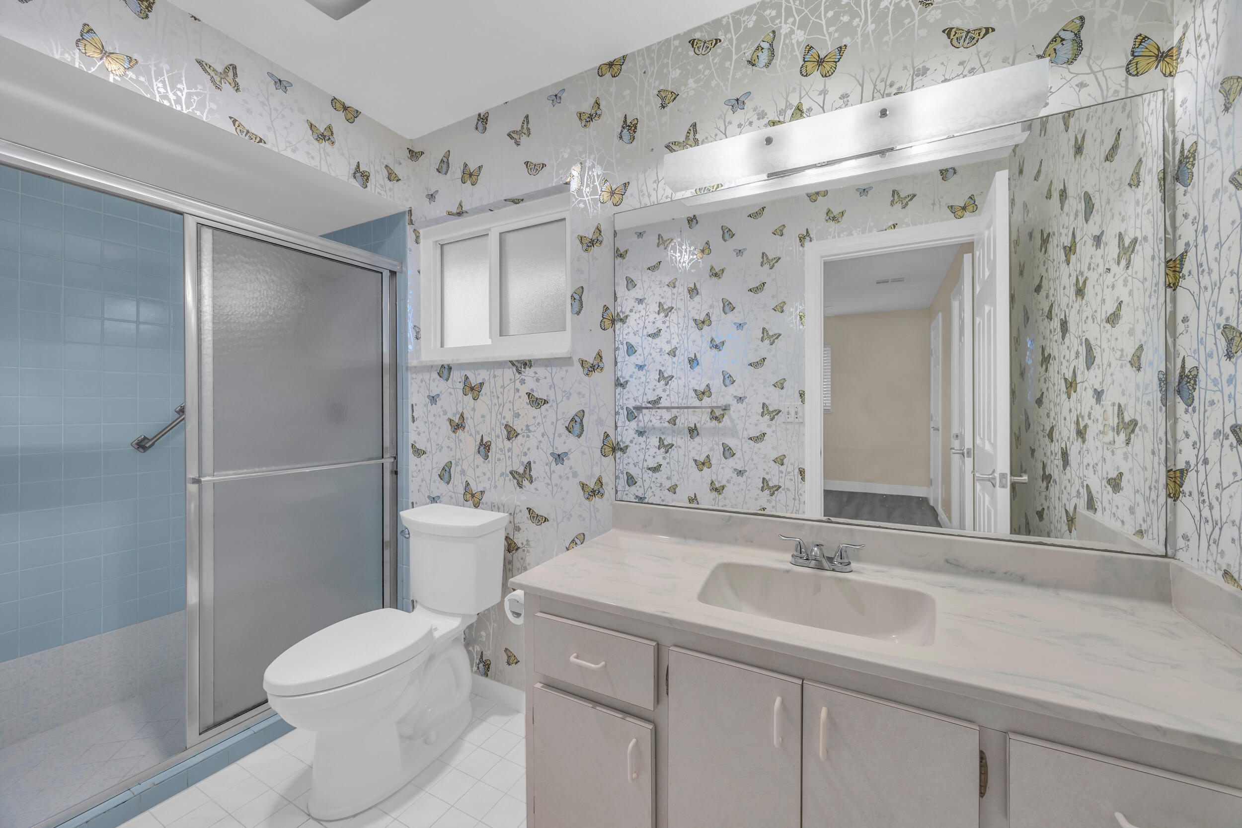 9390 SE Little Club Way N