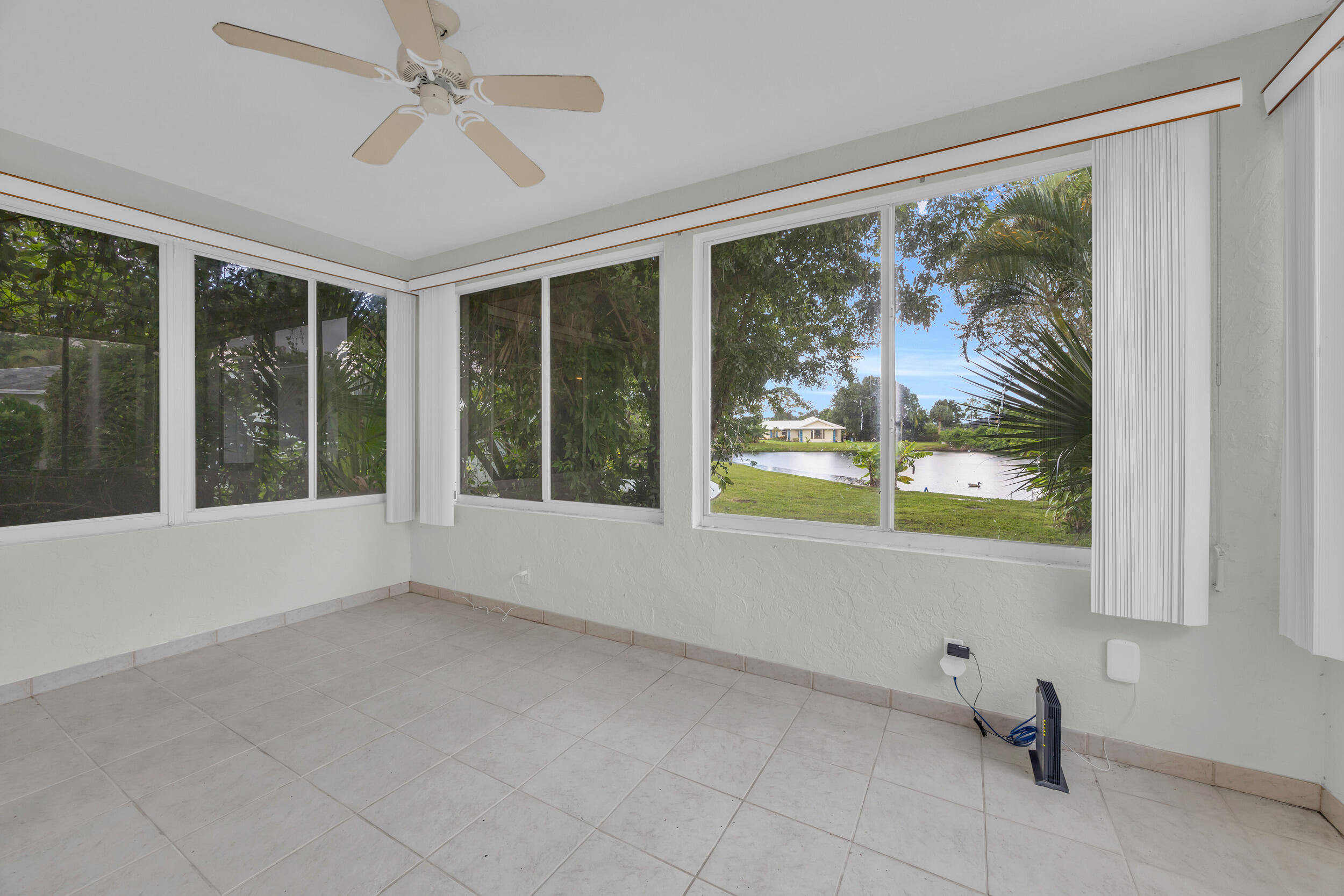 9390 SE Little Club Way N