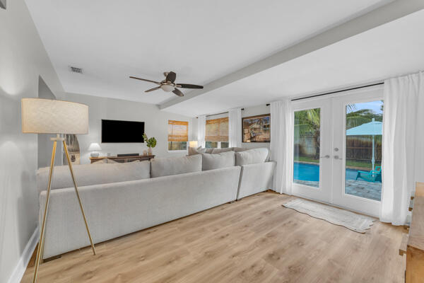 102 Pineview Road