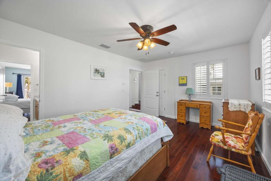 1009 NW Terrace Road