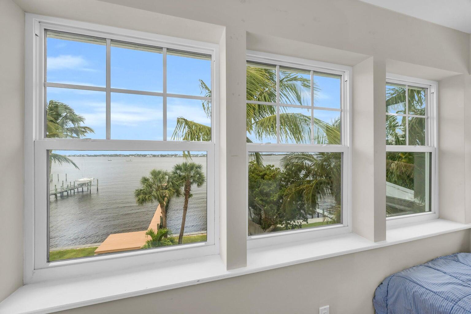 1009 NW Terrace Road