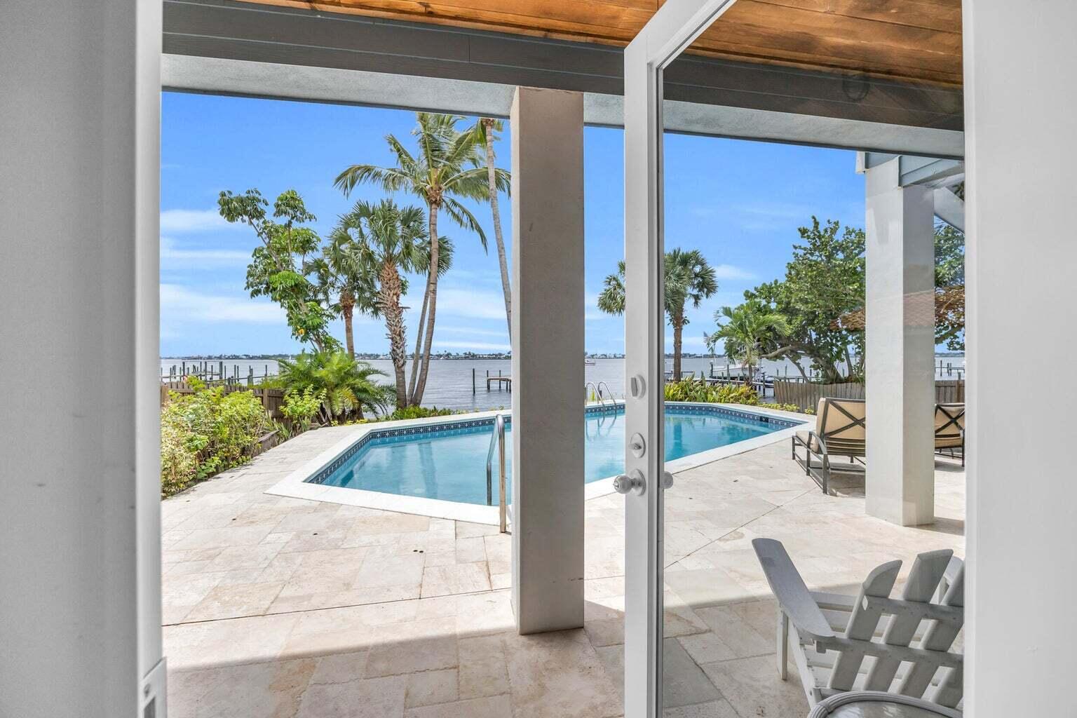 1009 NW Terrace Road