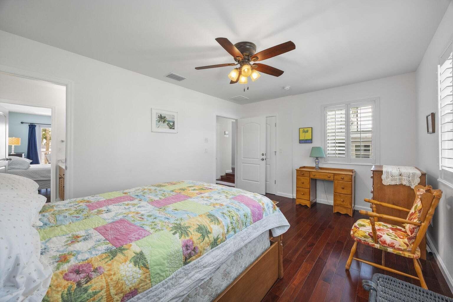 1009 NW Terrace Road