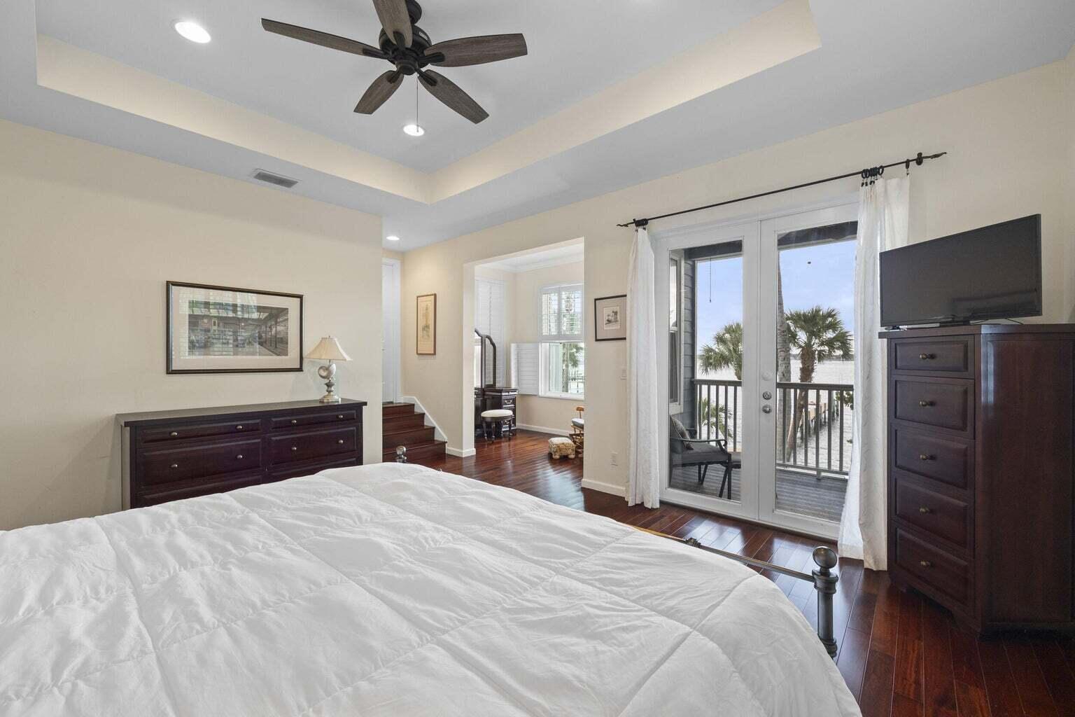 1009 NW Terrace Road