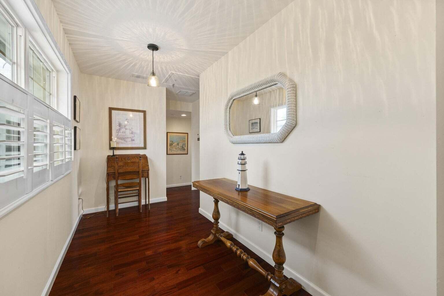 1009 NW Terrace Road