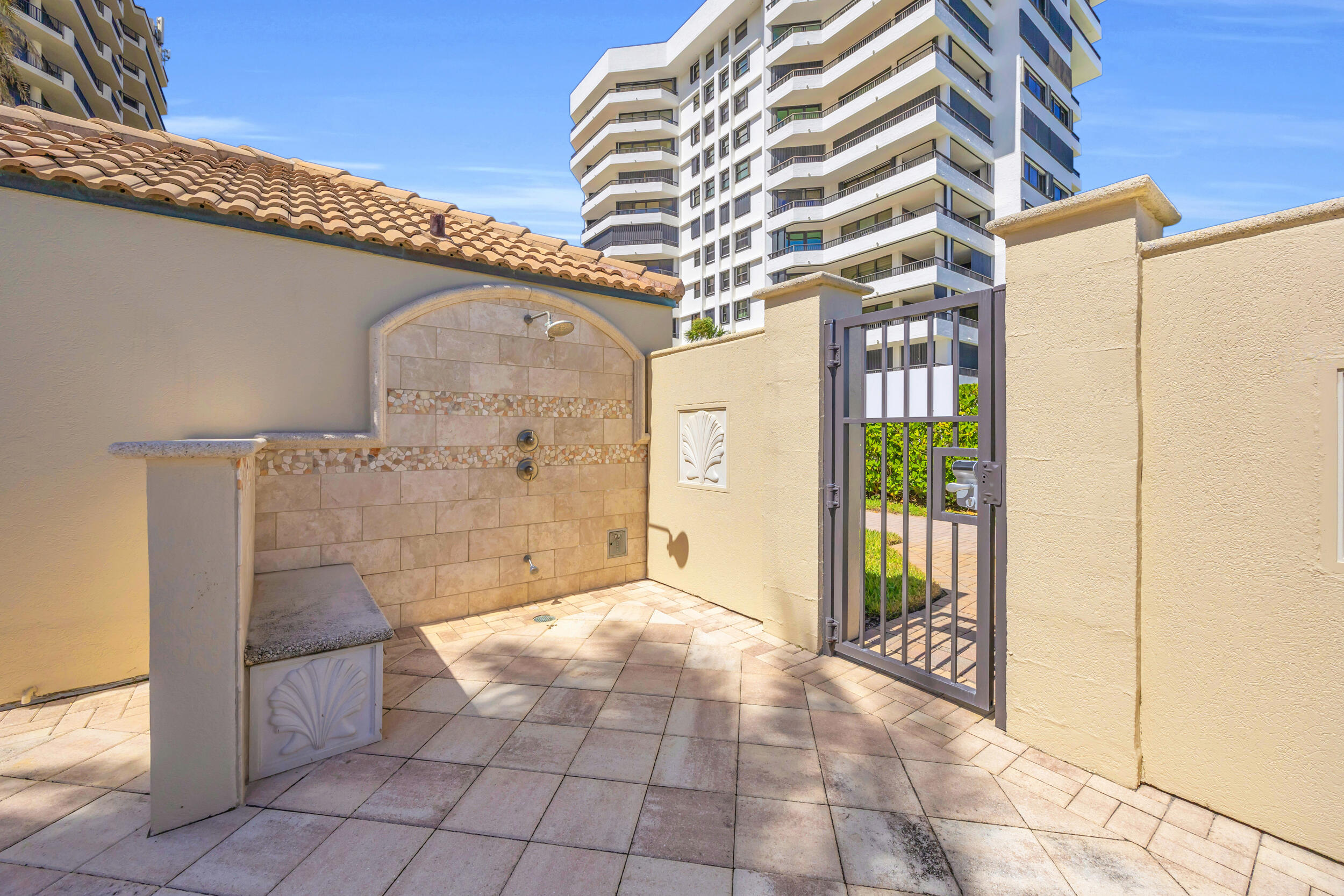 570 Ocean Drive 1301