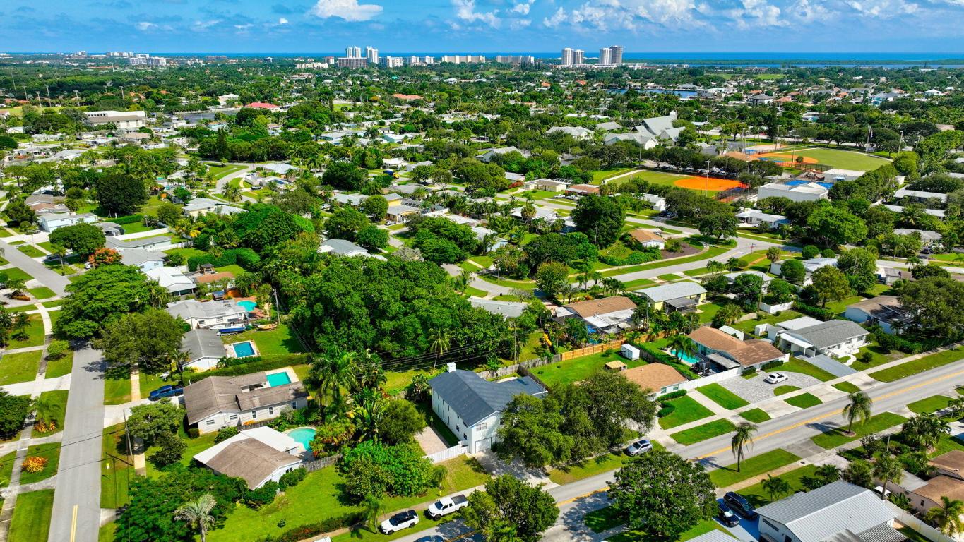 920 Lighthouse Drive