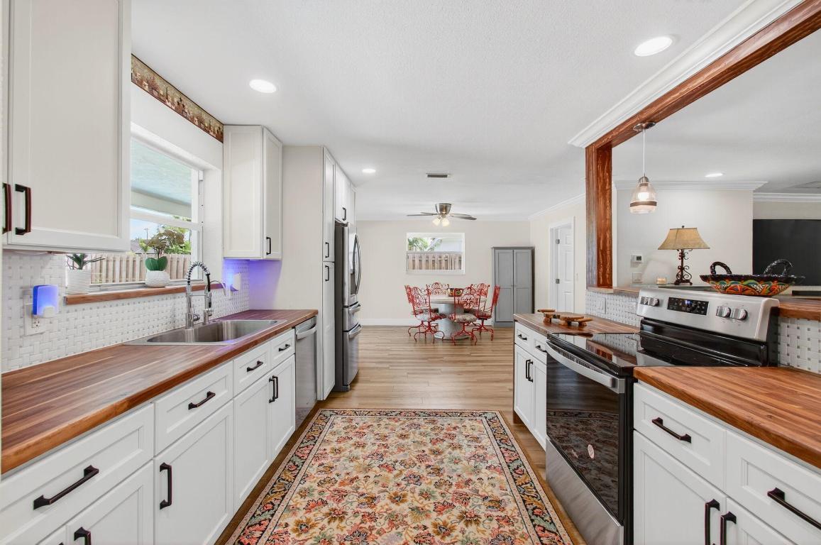 920 Lighthouse Drive