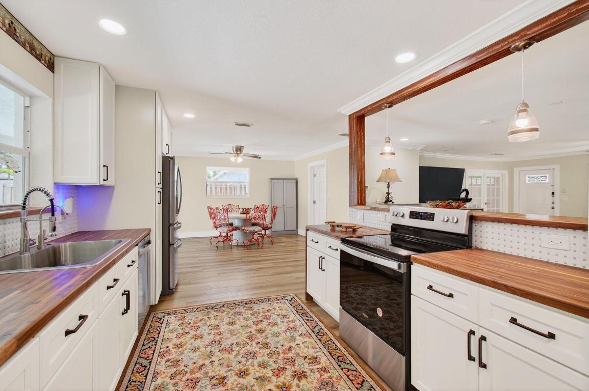 920 Lighthouse Drive