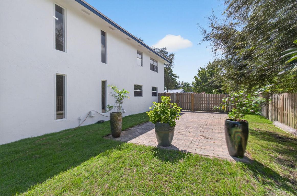 920 Lighthouse Drive