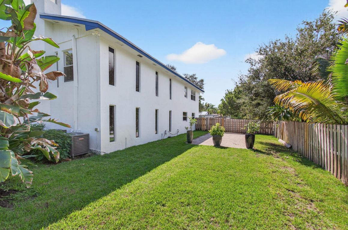 920 Lighthouse Drive