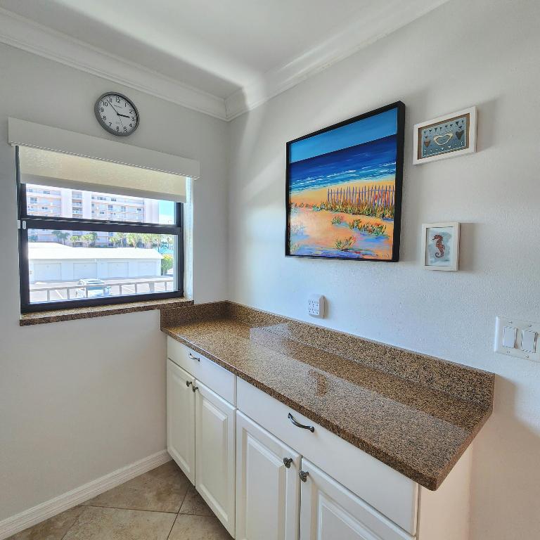 5151 N Highway A1a 213