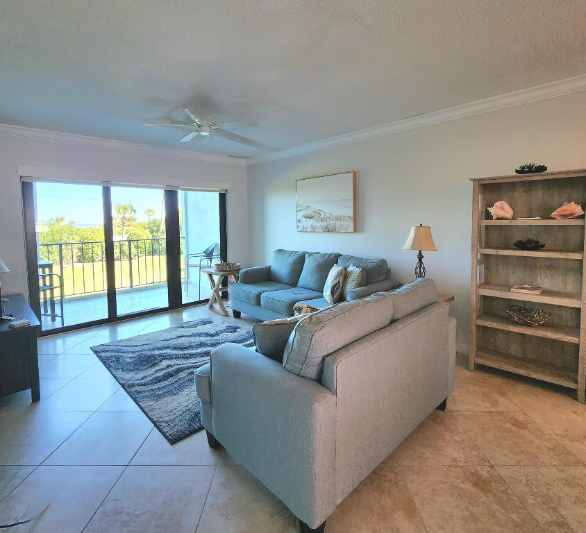 5151 N Highway A1a 213