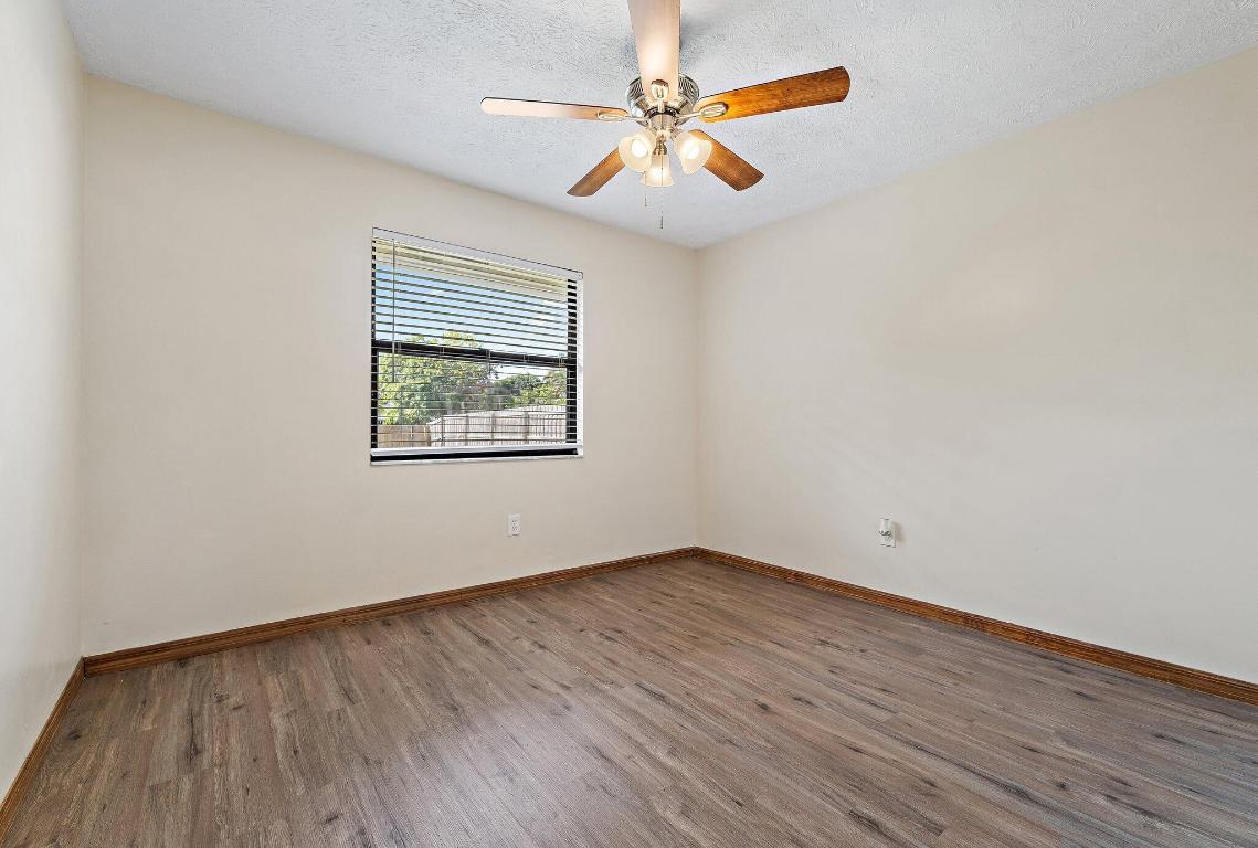 2186 SE Trillo Street