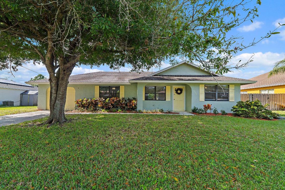 2186 SE Trillo Street