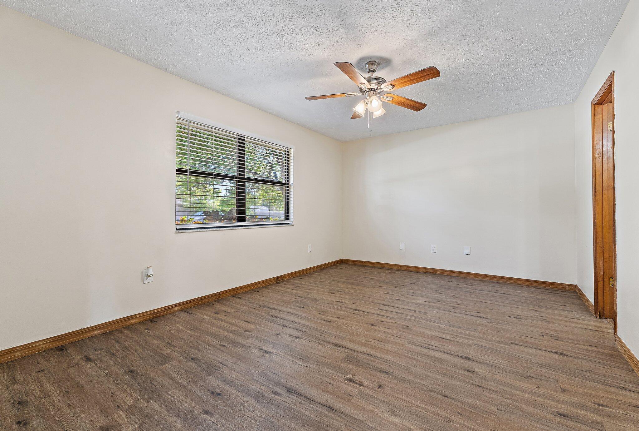 2186 SE Trillo Street