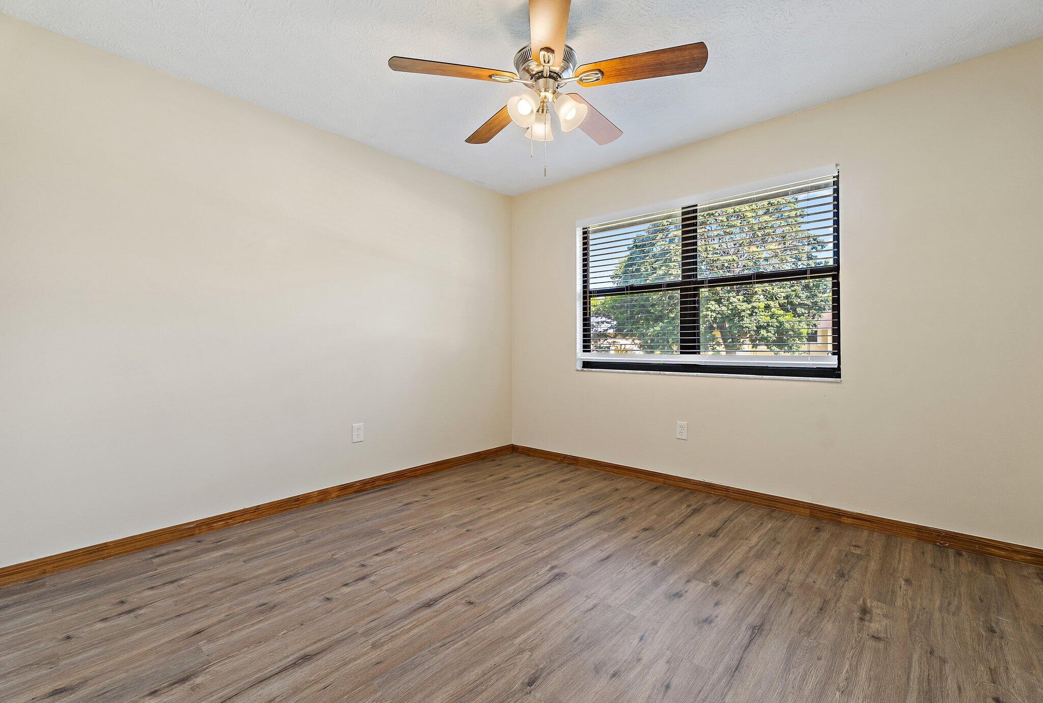 2186 SE Trillo Street