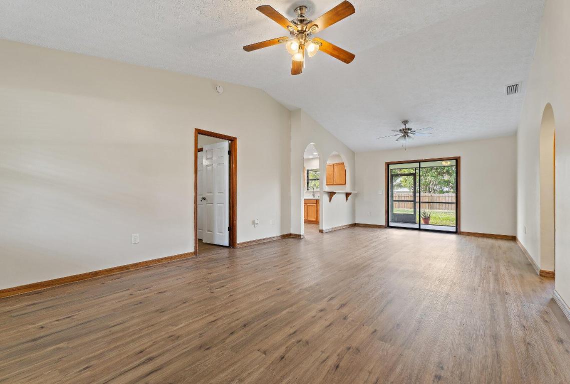 2186 SE Trillo Street