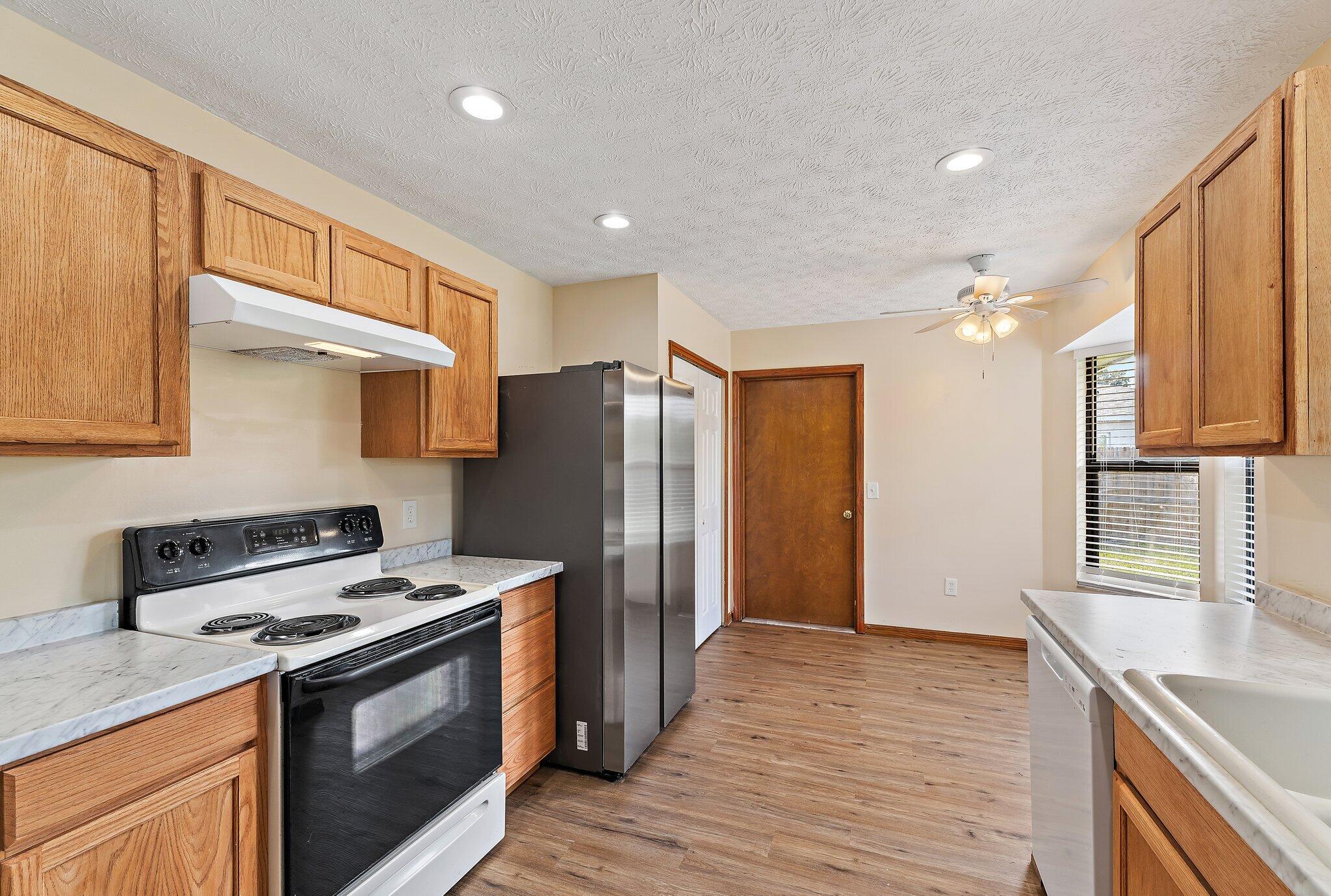 2186 SE Trillo Street