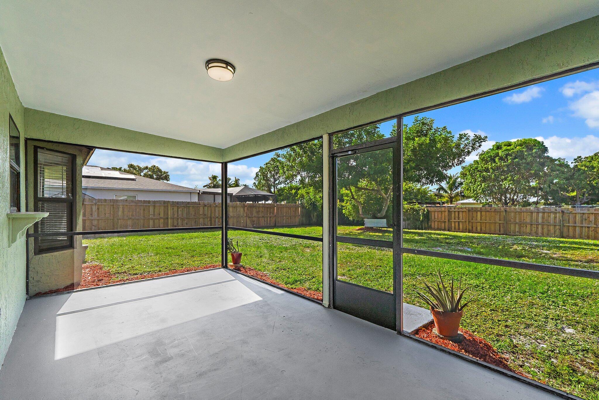 2186 SE Trillo Street