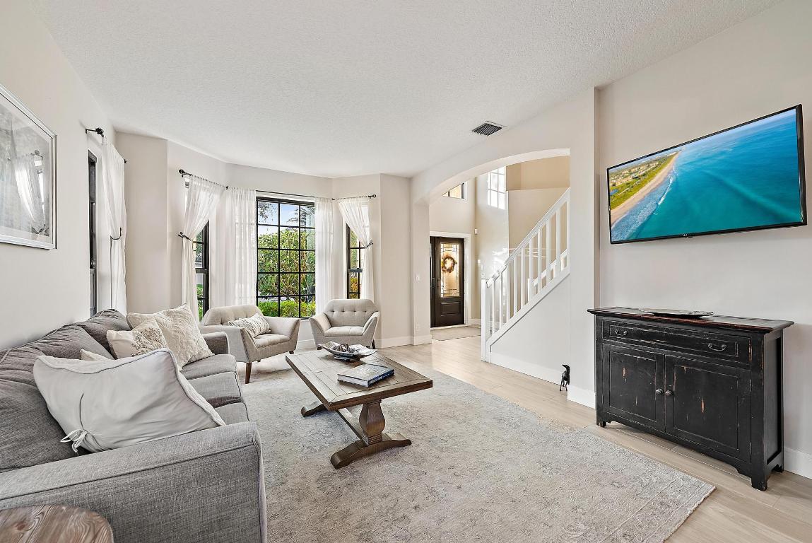 495 Pelican Lane S, Jupiter