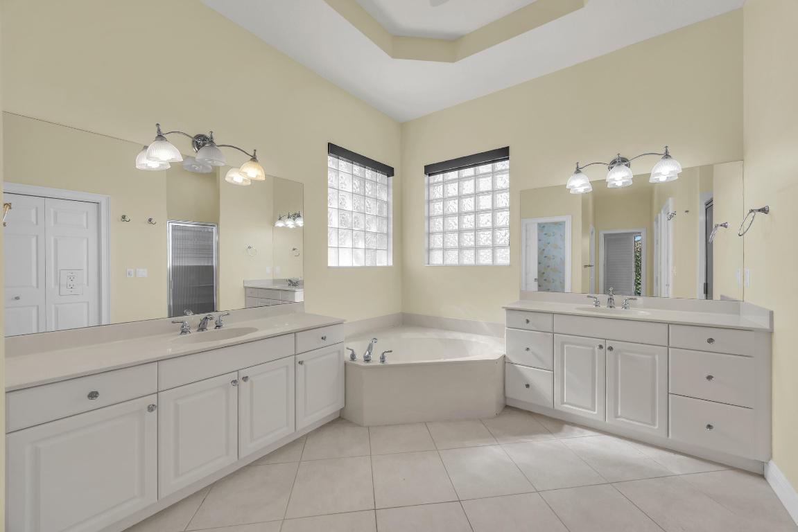 11461 SE Plandome Drive