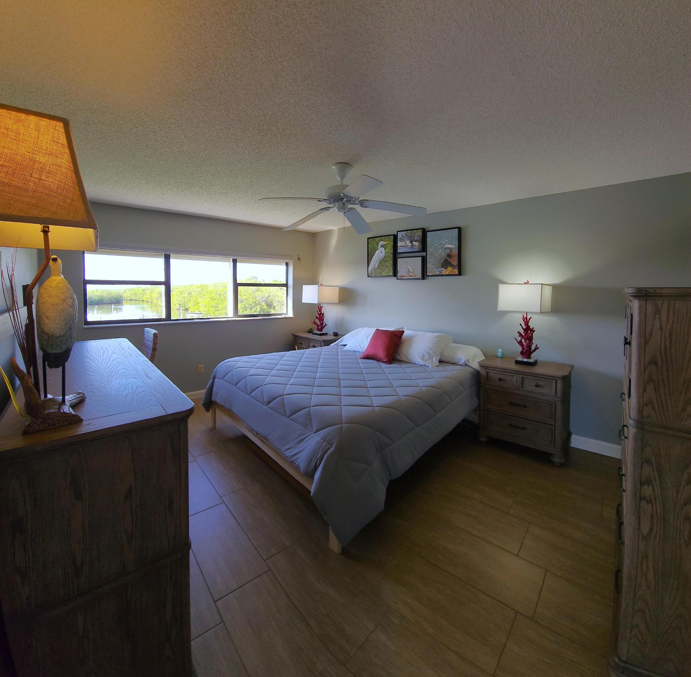 5155 N Highway A1a 211