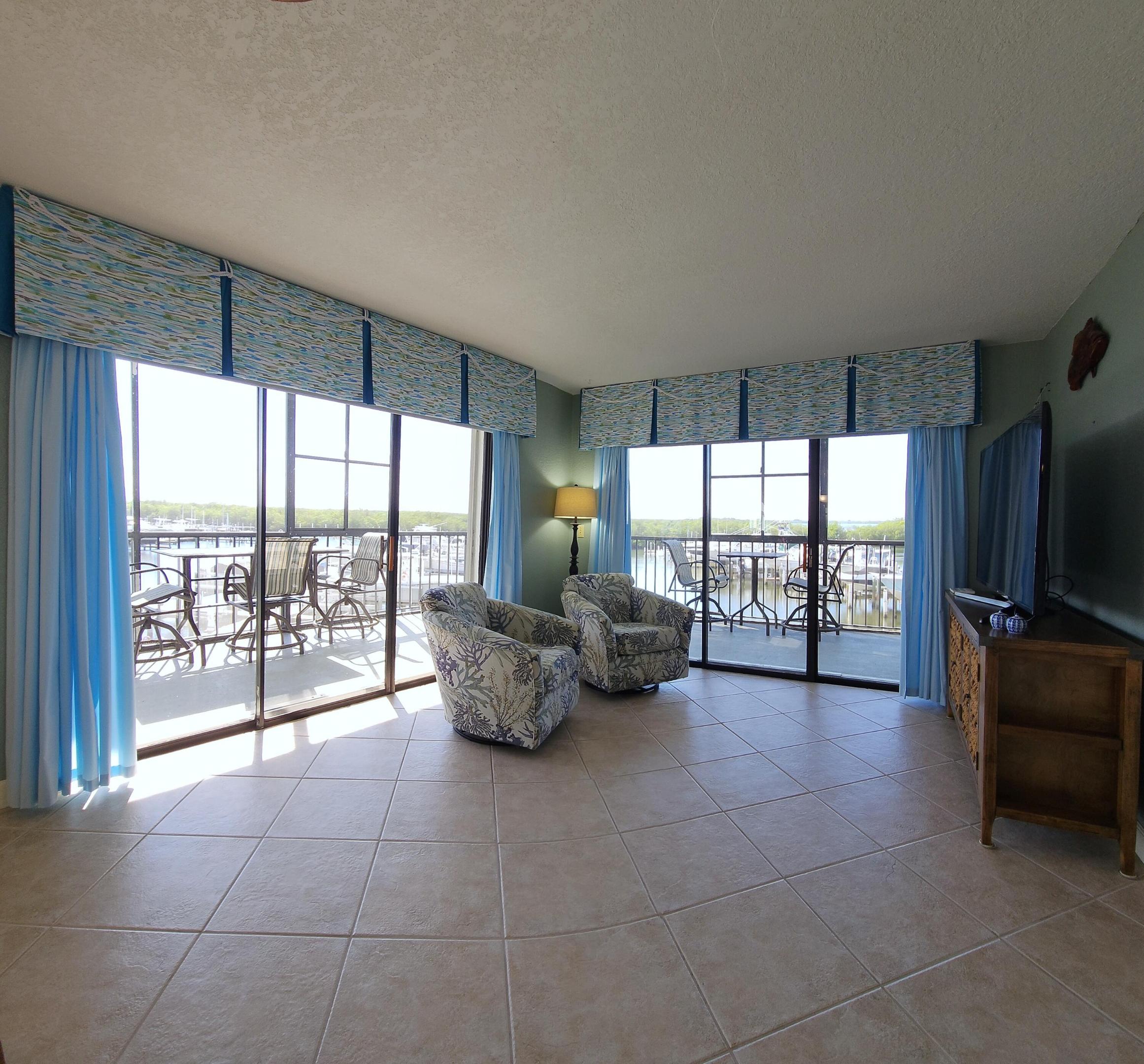 5155 N Highway A1a 211