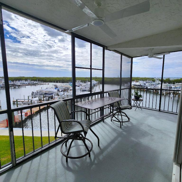 5155 N Highway A1a 211