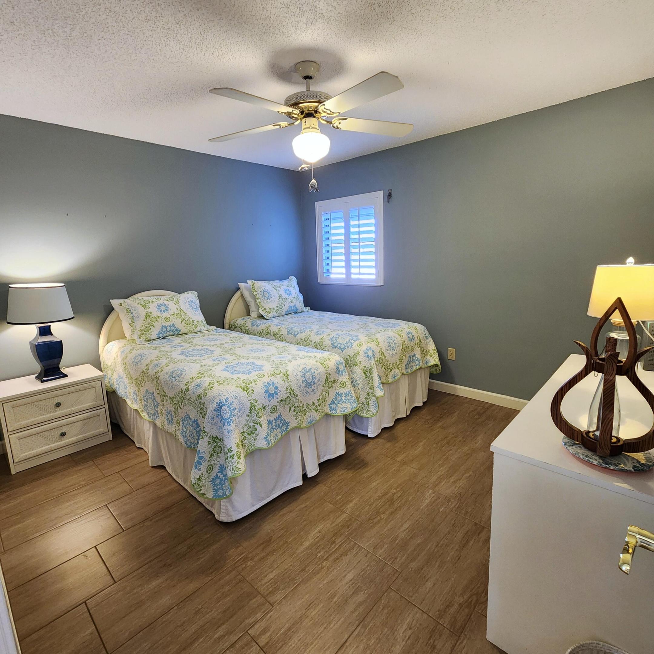 5155 N Highway A1a 211