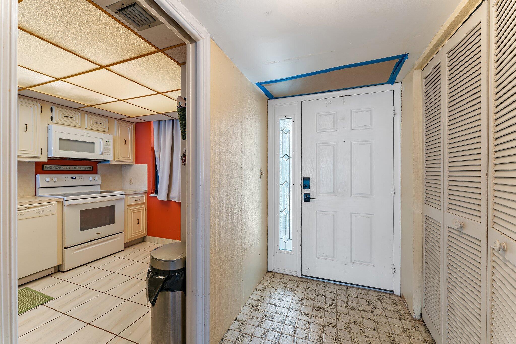 900 Ocean Drive 104