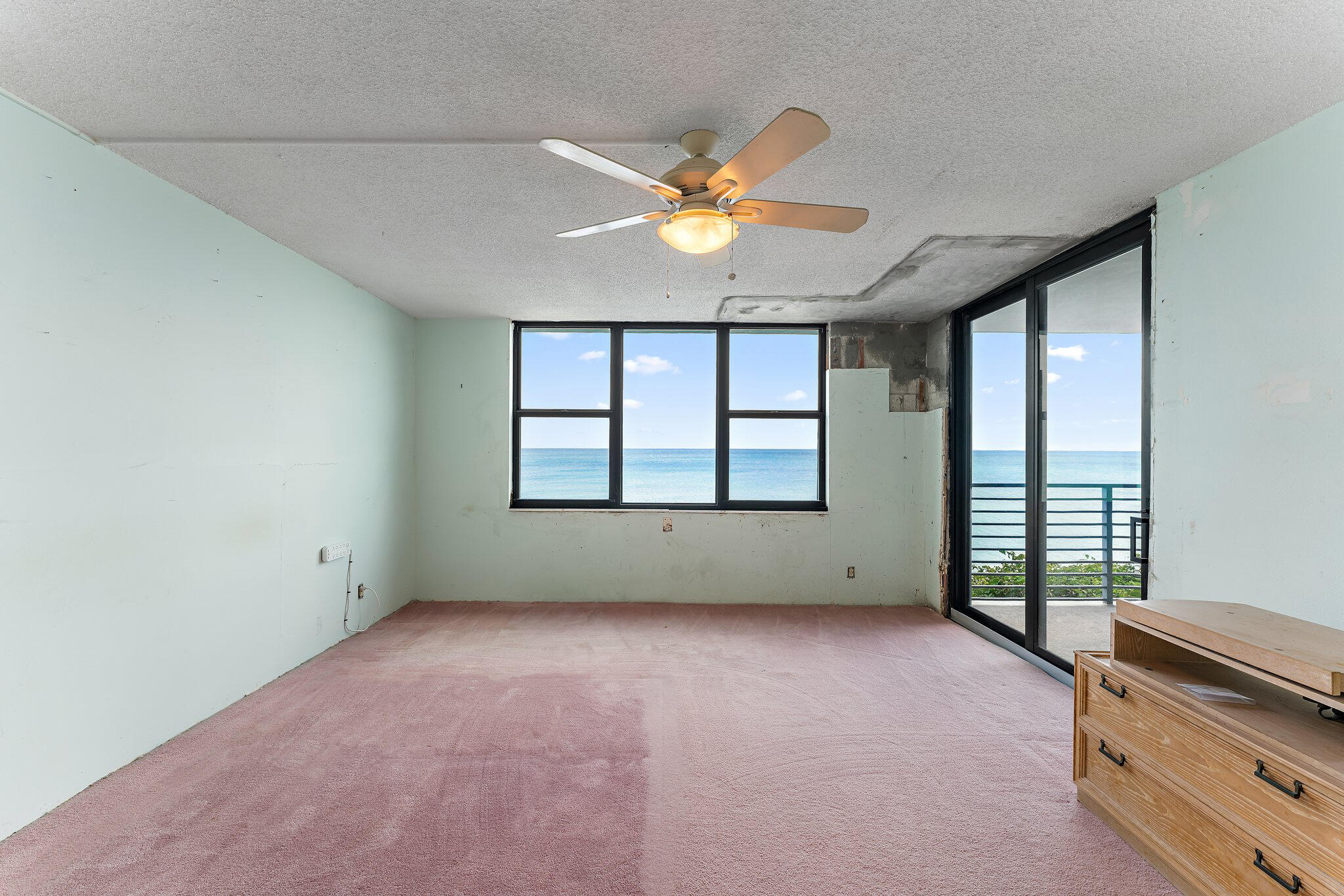 900 Ocean Drive 104