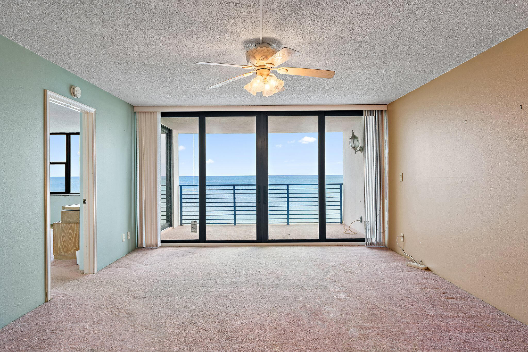 900 Ocean Drive 104