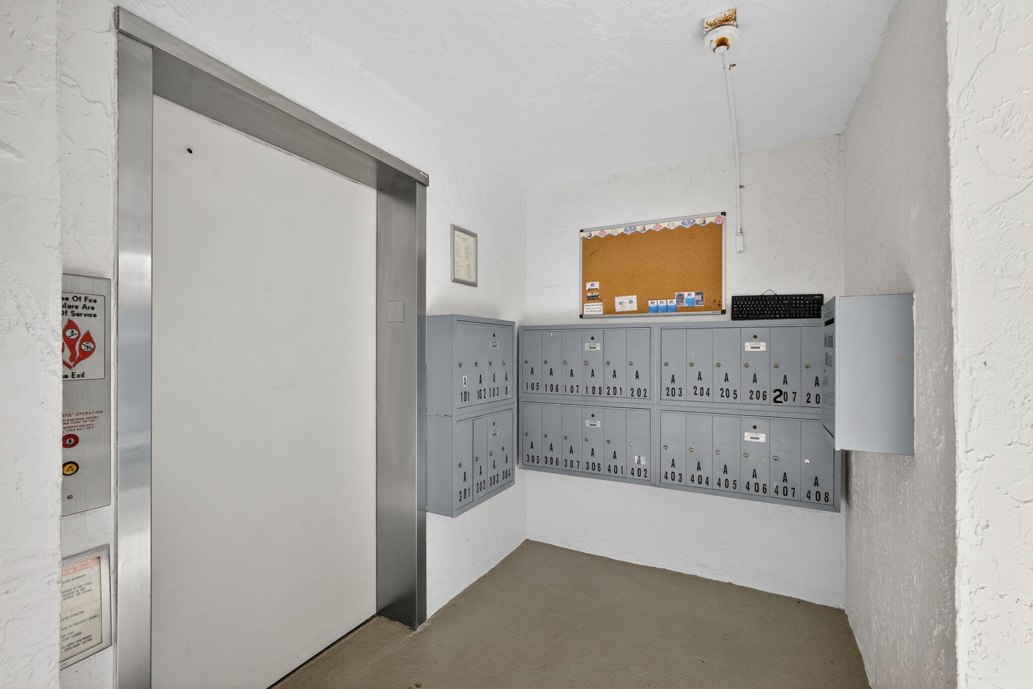 1605 S Us Highway 1 A407