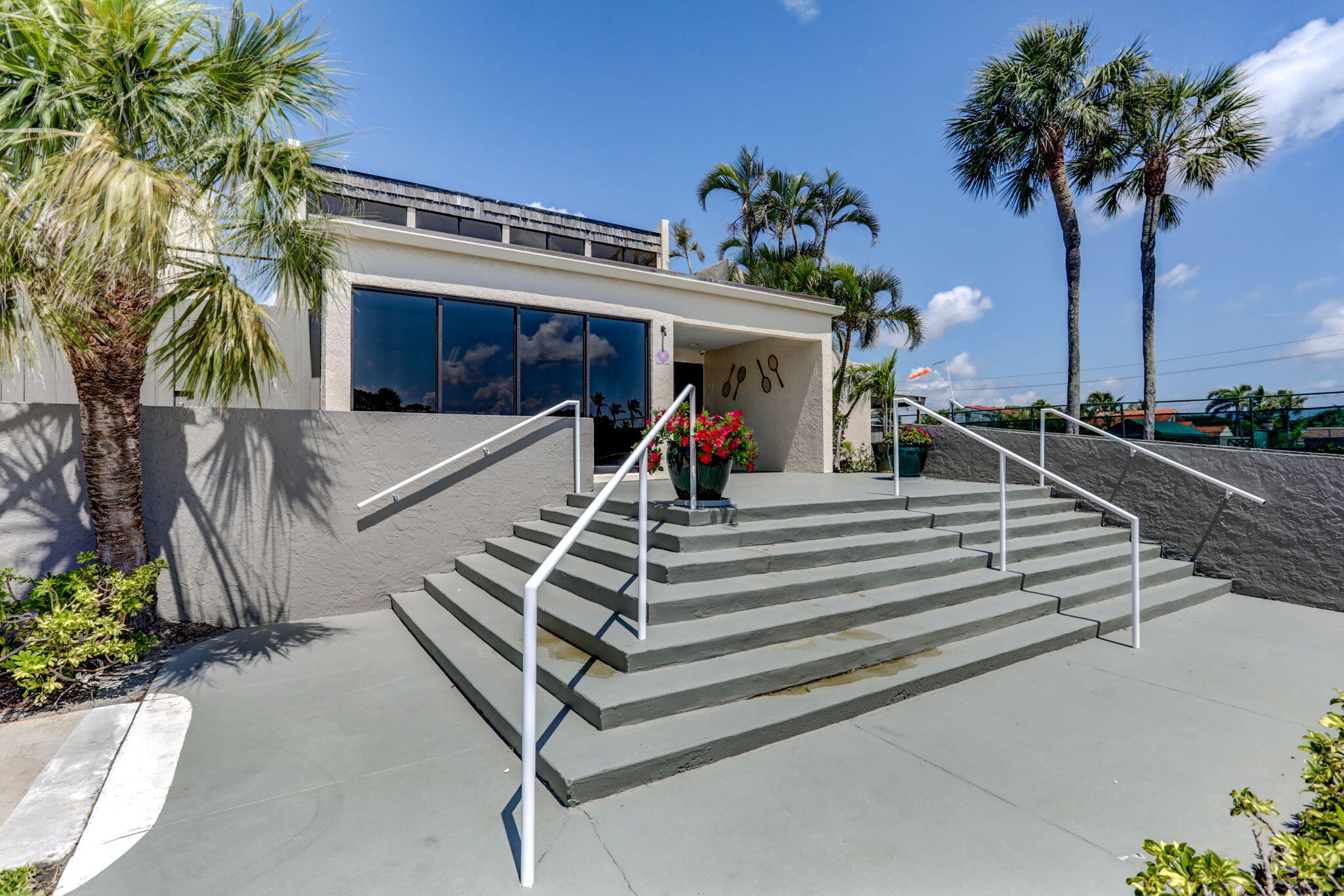 1605 S Us Highway 1 A407