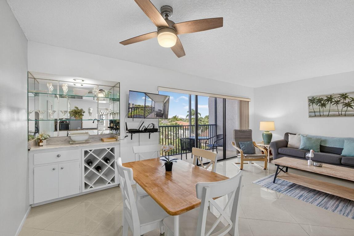 1605 S Us Highway 1 A407