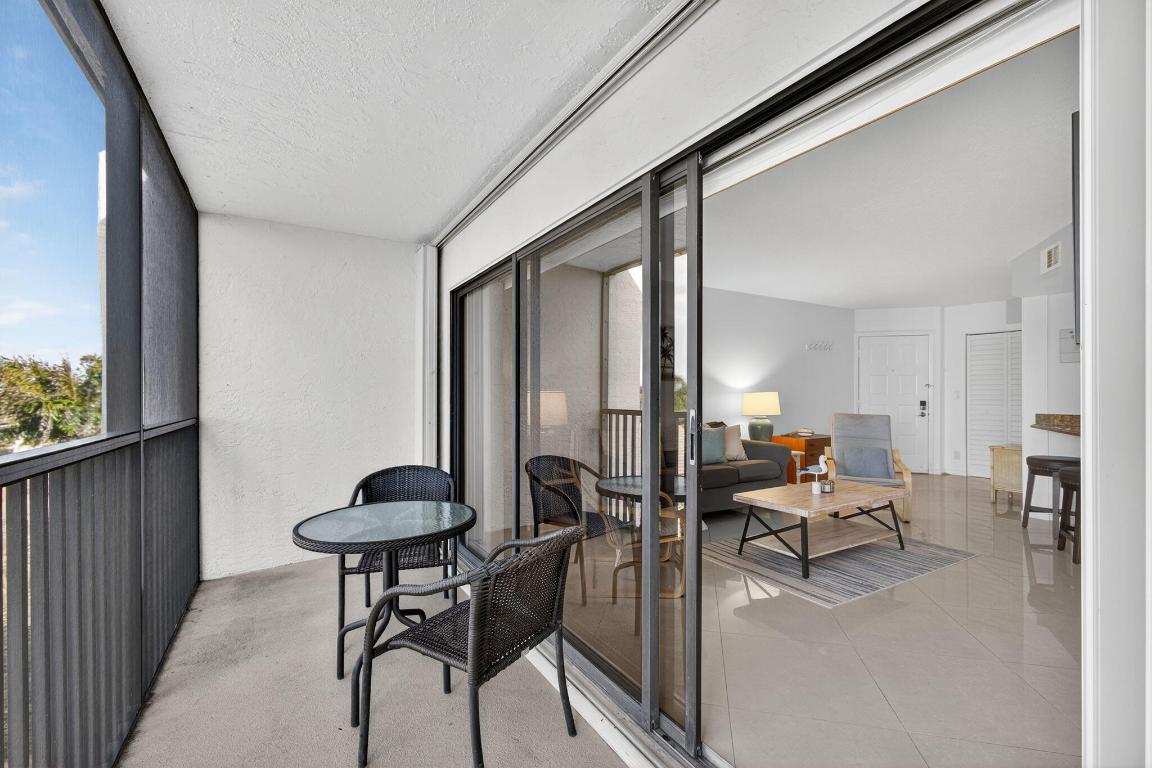 1605 S Us Highway 1 A407