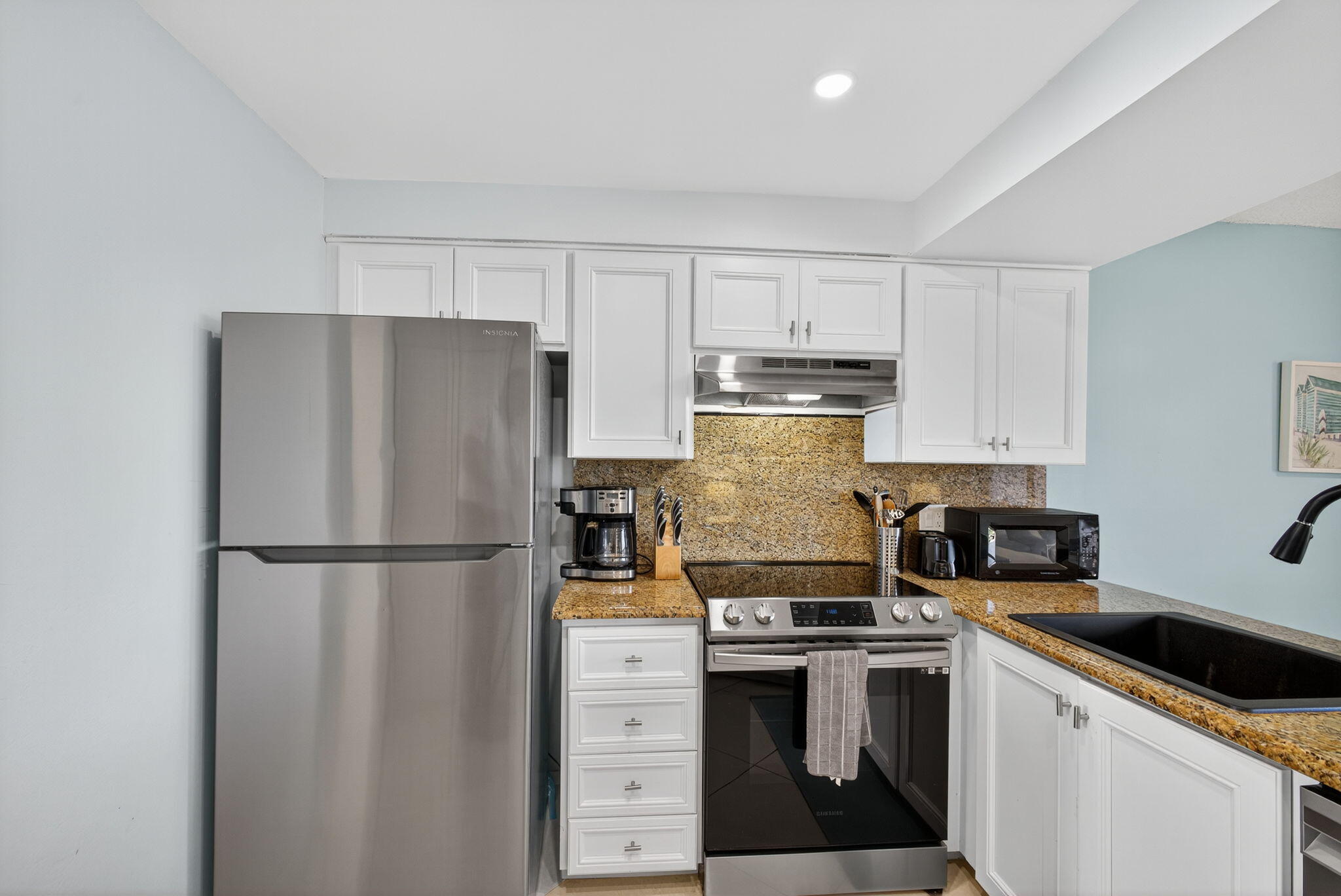 1605 S Us Highway 1 A407