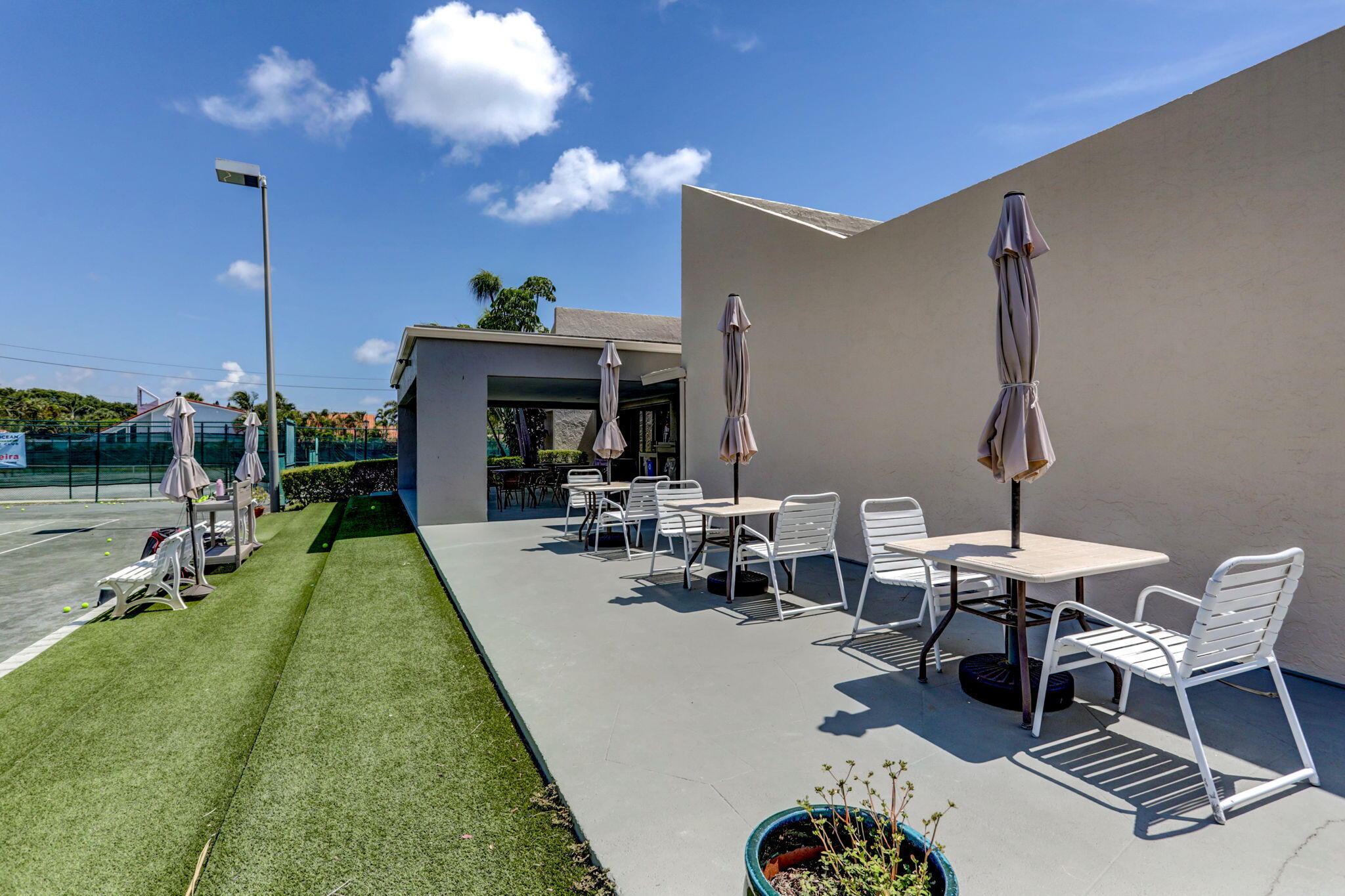 1605 S Us Highway 1 A407