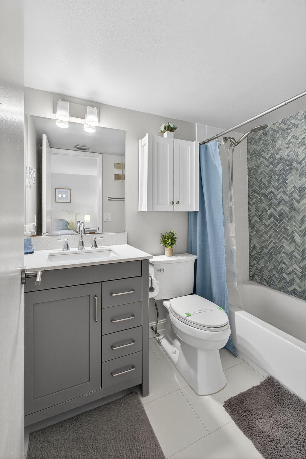 1605 S Us Highway 1 A407