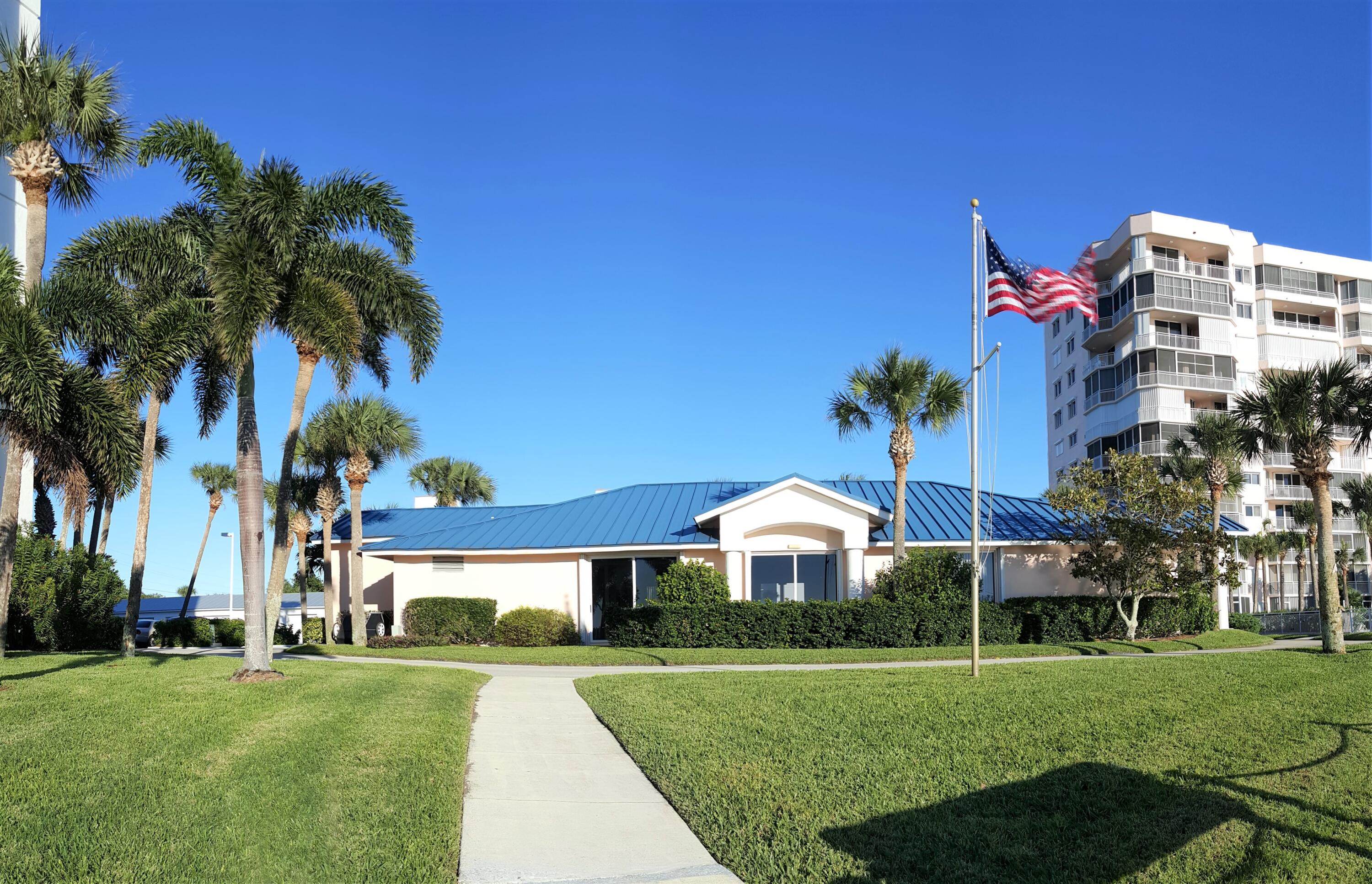 5151 N Highway A1a 411