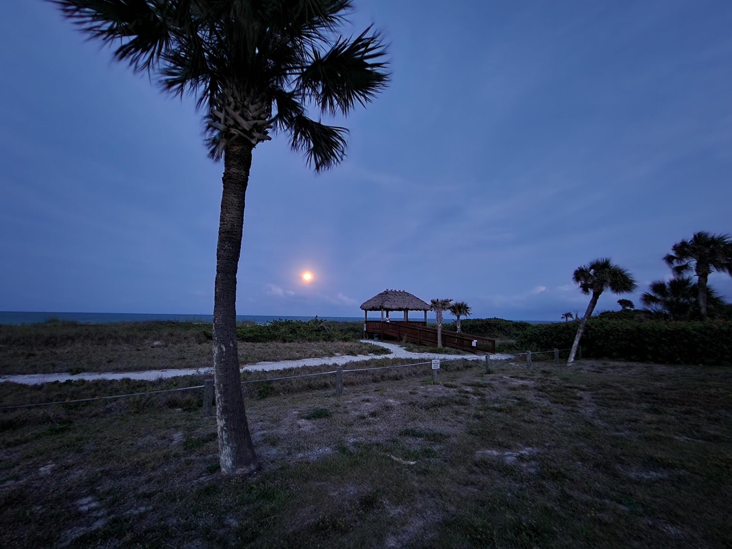 5151 N Highway A1a 411