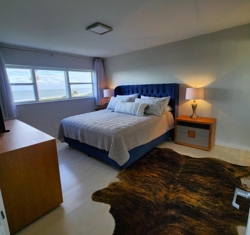 5151 N Highway A1a 411