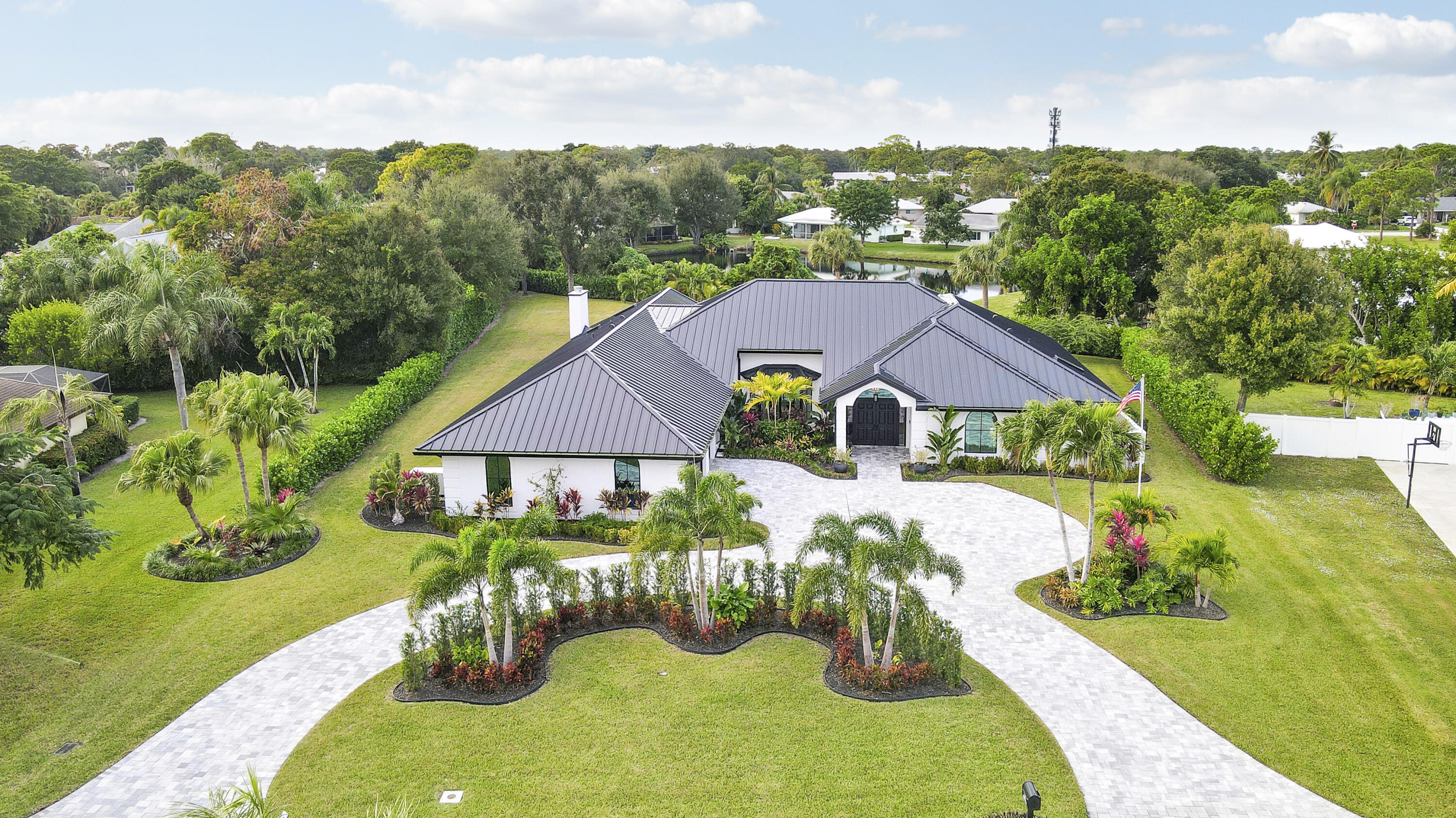 109 SE Turtle Creek Drive