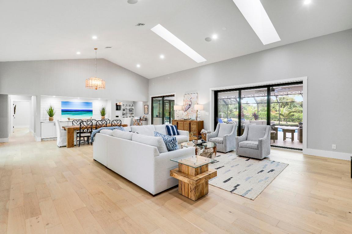 109 SE Turtle Creek Drive