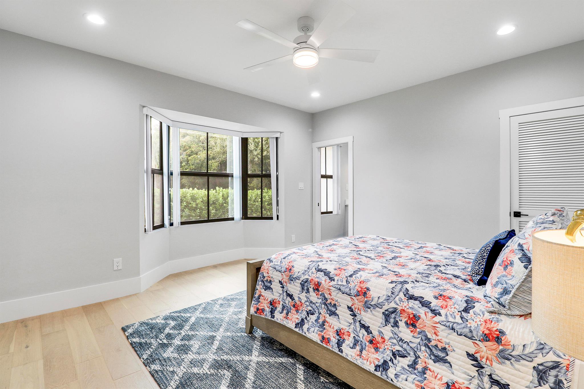 109 SE Turtle Creek Drive